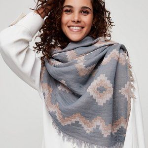 ARITZIA Wilfred Diamond Mosaic Blanket Scarf Camille/Grey